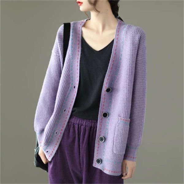 autumn 2020 new crochet core spun yarn long sleeve cardigan loose v-neck sweater coat women's knitting, White;black
autumn 2020 new crochet core spun yarn long sleeve cardigan loose v-neck sweater coat women's knitting, White;black