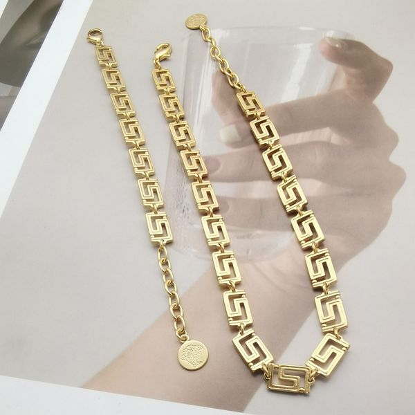 fan / f family medusa geometric light luxury korean hip hop necklace bracelet for men and women, Silver
fan / f family medusa geometric light luxury korean hip hop necklace bracelet for men and women, Silver