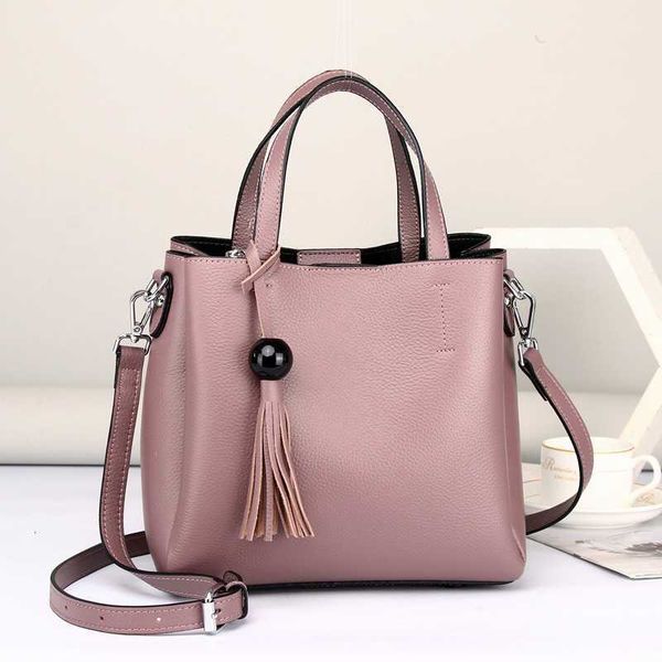 luxury handbags first tassel tote bag 2021 first layer cowhide msenger handbag leather women's bag single shoulder 6060
luxury handbags first tassel tote bag 2021 first layer cowhide msenger handbag leather women's bag single shoulder 6060