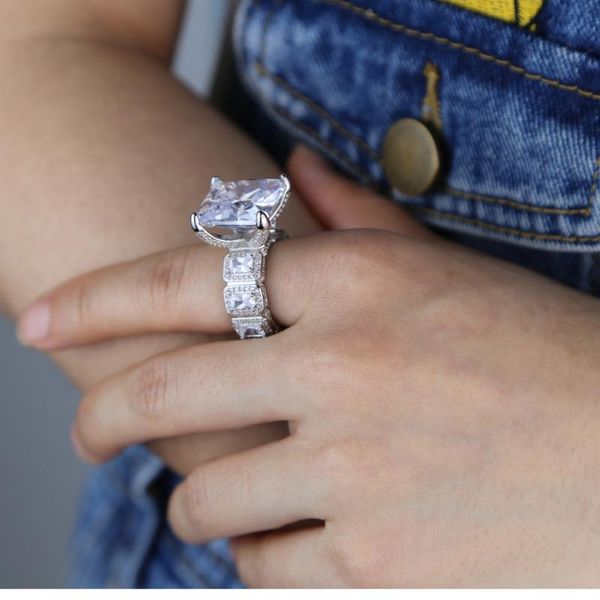 cluster rings iced out rock style big square paved white cz enagement ring for women luxury jewelry wedding gift 2021, Golden;silver
cluster rings iced out rock style big square paved white cz enagement ring for women luxury jewelry wedding gift 2021, Golden;silver