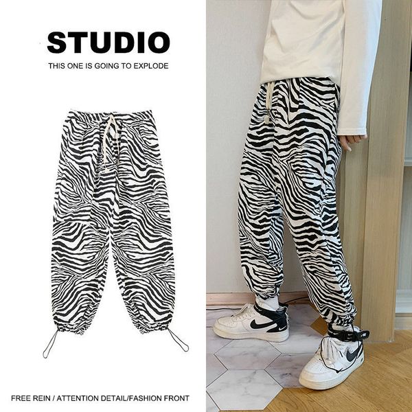2021 new autumn striped men's fashion retro casual pants men streetwear loose hip-hop straight trousers mens joggers sweatpants h4sb, Black
2021 new autumn striped men's fashion retro casual pants men streetwear loose hip-hop straight trousers mens joggers sweatpants h4sb, Black