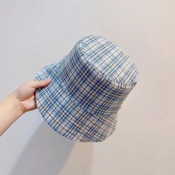 2021 new english preautumn style double-sided plaid cotton fisherman hats simple versatile ins breathable four seasons hat, Blue;gray
2021 new english preautumn style double-sided plaid cotton fisherman hats simple versatile ins breathable four seasons hat, Blue;gray
