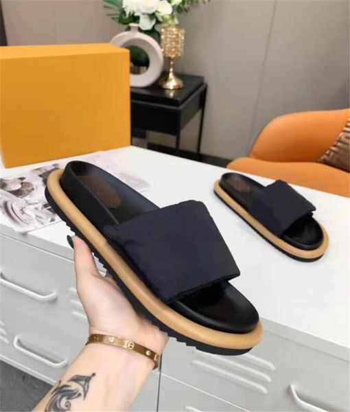 ladies sandals latest pool pillow comfort mules women fashion slippers summer vibrant sandal puffy style classic slides 35-45 l157846, Black
ladies sandals latest pool pillow comfort mules women fashion slippers summer vibrant sandal puffy style classic slides 35-45 l157846, Black