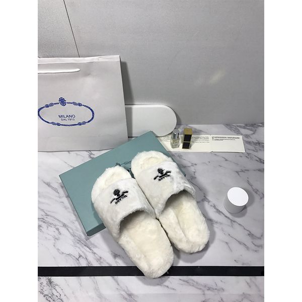 autumn women slippers fashio leisure wool slide winter fur fluffy furry letters sandals warm comfortable slides fuzzy girl flip flop slipper, Black
autumn women slippers fashio leisure wool slide winter fur fluffy furry letters sandals warm comfortable slides fuzzy girl flip flop slipper, Black