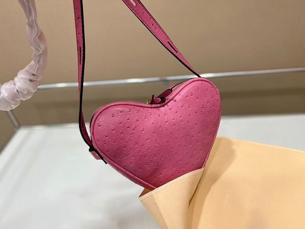 2023 sport outdoor lover heart bag pink limited edition crossbody messenger shoulder bags for women gift
2023 sport outdoor lover heart bag pink limited edition crossbody messenger shoulder bags for women gift