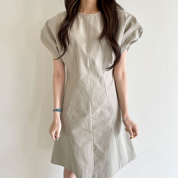 casual dresses korean version of minimalism french round neck pleated design slim waist small puff sleeve dress xmjq, Black;gray
casual dresses korean version of minimalism french round neck pleated design slim waist small puff sleeve dress xmjq, Black;gray