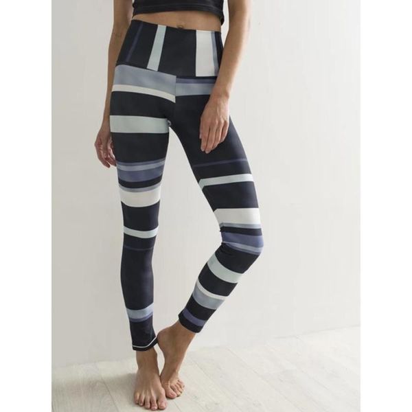 yoga outfits summer autumn style outdoor sportswear breathable polyester leggings elastic force female workout fitness, White;red
yoga outfits summer autumn style outdoor sportswear breathable polyester leggings elastic force female workout fitness, White;red