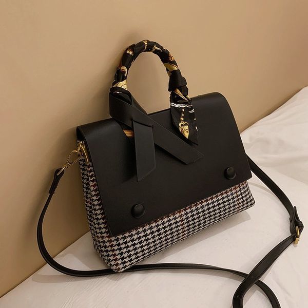 plaid ribbon ladies shoulder bag 2021 brand design built-in zipper bag long shoulder strap business party ladies messenger bag
plaid ribbon ladies shoulder bag 2021 brand design built-in zipper bag long shoulder strap business party ladies messenger bag
