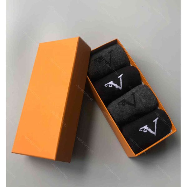 2021ss designer men and women socks 4 pairs in box letter logo brand high-quality cotton socks sweat-absorbent comfortable mens underwear l2, Black
2021ss designer men and women socks 4 pairs in box letter logo brand high-quality cotton socks sweat-absorbent comfortable mens underwear l2, Black