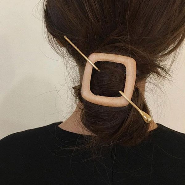 original natural wood hair stick women 2021 new simple forest fashion trend square round hair ornaments accessories coiffures, Golden;silver
original natural wood hair stick women 2021 new simple forest fashion trend square round hair ornaments accessories coiffures, Golden;silver