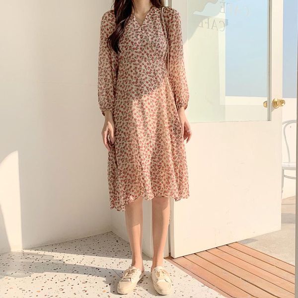 casual dresses floral print v-neck high-waisted dress 2021 spring women's knee-length elegant korean-style, Black;gray
casual dresses floral print v-neck high-waisted dress 2021 spring women's knee-length elegant korean-style, Black;gray