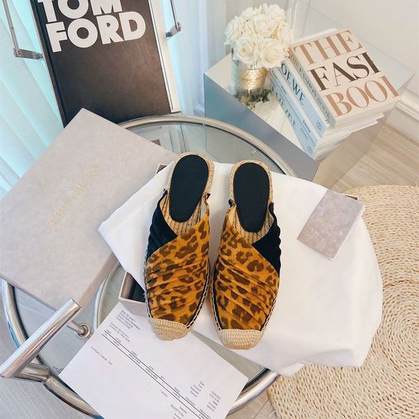 simple and elegant leather women slippers fashion high-end baopou shoes silver gold flat bottom twine sole size 35-40 full of personality, Black
simple and elegant leather women slippers fashion high-end baopou shoes silver gold flat bottom twine sole size 35-40 full of personality, Black