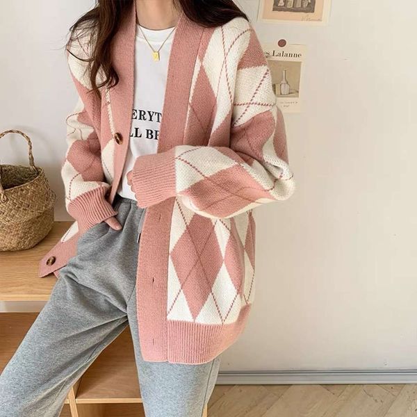 contrast loose medium and long thickened sweater, cardigan coat, White;black 
contrast loose medium and long thickened sweater, cardigan coat, White;black