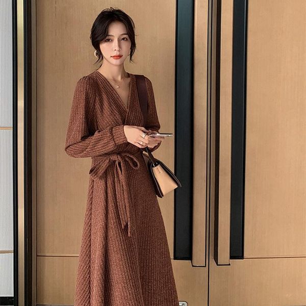 women 2021 autumn winter fashion mid-long loose dresses female solid color v-neck dress ladies new a-line warm vestidos v717, Black;gray
women 2021 autumn winter fashion mid-long loose dresses female solid color v-neck dress ladies new a-line warm vestidos v717, Black;gray
