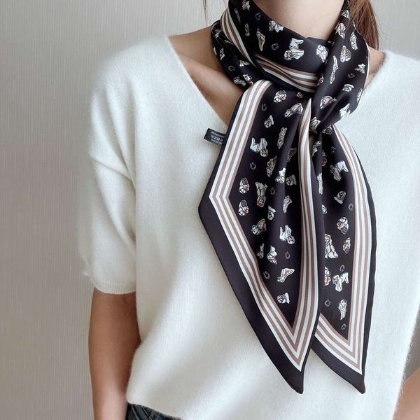 french alphabet fashion spring and autumn long silk women's thin narrow korean hair band temperament small scarf bag, Blue;black
french alphabet fashion spring and autumn long silk women's thin narrow korean hair band temperament small scarf bag, Blue;black