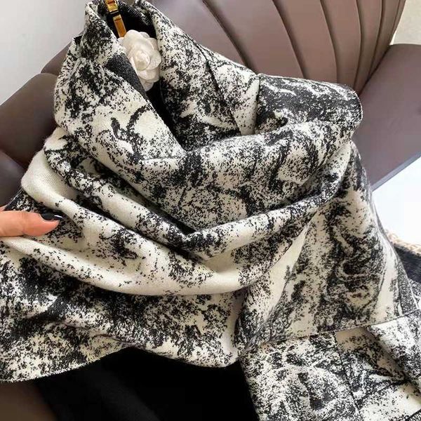 2021 new fashion pashmina scarf winter warm shawl wrap bandana pashminas long tassel classics female foulard thick blanket, Blue;gray
2021 new fashion pashmina scarf winter warm shawl wrap bandana pashminas long tassel classics female foulard thick blanket, Blue;gray