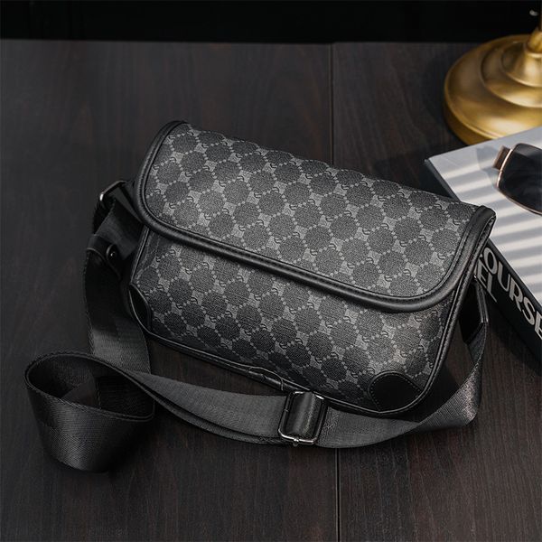 bag handbag 2021 single shoulder street satchel letter small square foreskin business certificate mobile phone messenger, Black;red
bag handbag 2021 single shoulder street satchel letter small square foreskin business certificate mobile phone messenger, Black;red