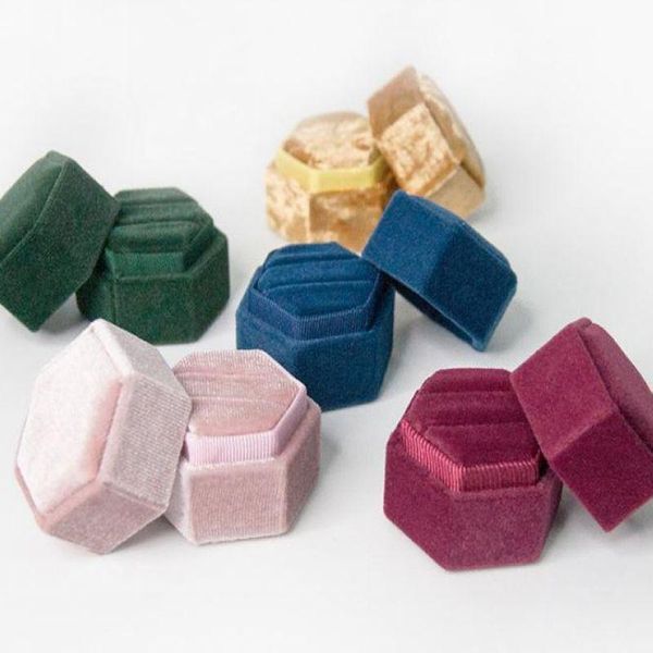 wholesale jewelry package box in velvet hexagon for a pair of rings 10pcs/lot 2021 new, Pink;blue
wholesale jewelry package box in velvet hexagon for a pair of rings 10pcs/lot 2021 new, Pink;blue