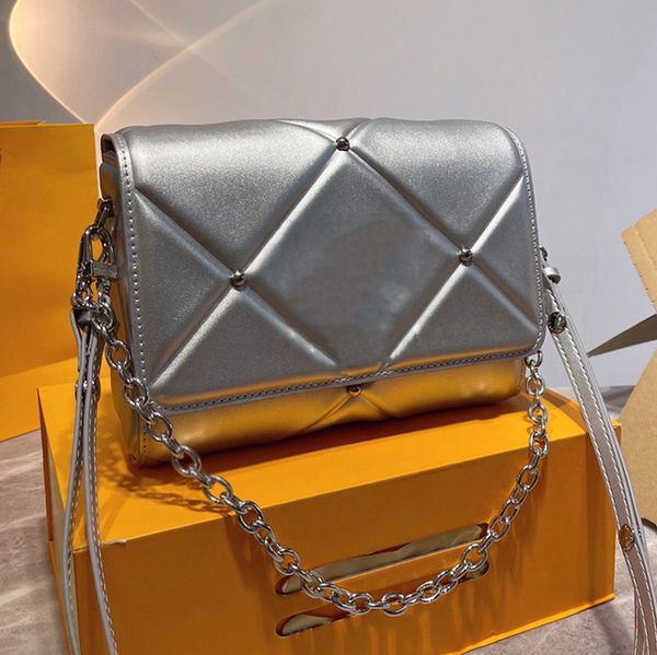 designer women iv lock messenger bag luxurys designers bags paris brand mini genuine leather flap crossbody handbags lady party rivet chain
designer women iv lock messenger bag luxurys designers bags paris brand mini genuine leather flap crossbody handbags lady party rivet chain