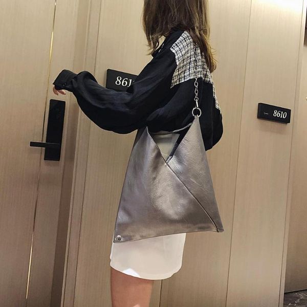 cross body vintage leather shoulder bags for women 2021 chain designer lady crossbody bag female cool high capacity solid color handbags
cross body vintage leather shoulder bags for women 2021 chain designer lady crossbody bag female cool high capacity solid color handbags