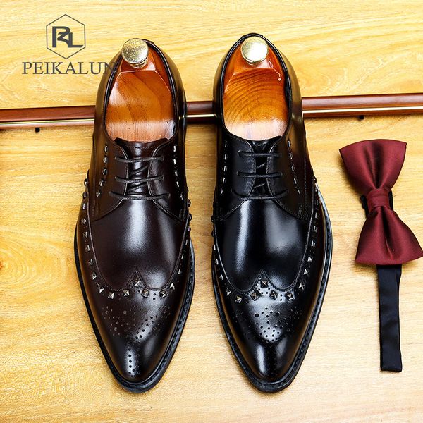 retro bullock carved genuine leather shoes men riveting decoration lace up pointed toe formal dress party shoes for men a184, Black
retro bullock carved genuine leather shoes men riveting decoration lace up pointed toe formal dress party shoes for men a184, Black