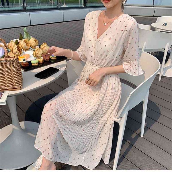 casual dresses elegant pleated women summer floral print v-neck flare sleeve midi female slim waist party vestidos aj8d, Black;gray
casual dresses elegant pleated women summer floral print v-neck flare sleeve midi female slim waist party vestidos aj8d, Black;gray
