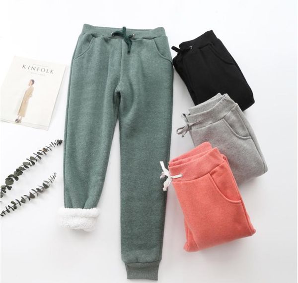women's pants & capris 2021 winter women casual velvet thick warm fleece trousers lady solid running sport gym sweatpants pantalones mu, Black;white
women's pants & capris 2021 winter women casual velvet thick warm fleece trousers lady solid running sport gym sweatpants pantalones mu, Black;white