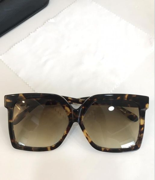 latest selling popular fashion 981 temperament women sunglasses men sunglassses gafas de sol sun glasses uv400 lens with box, White;black
latest selling popular fashion 981 temperament women sunglasses men sunglassses gafas de sol sun glasses uv400 lens with box, White;black