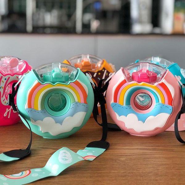 wine glasses cute donut kettle creative round kids water bottle with straw outdoor anti fall portable strap plastic cup
wine glasses cute donut kettle creative round kids water bottle with straw outdoor anti fall portable strap plastic cup
