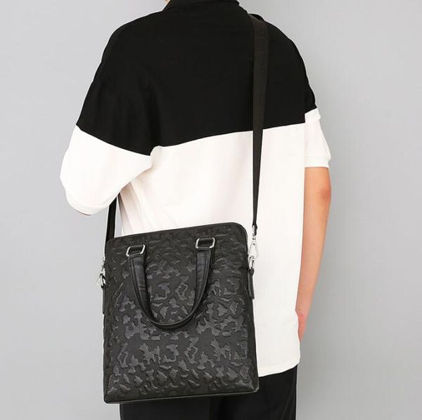 wholesale factory men shoulder bags joker first leather business briefcase vertical large capacity leather handbags black crocodile pattern
wholesale factory men shoulder bags joker first leather business briefcase vertical large capacity leather handbags black crocodile pattern
