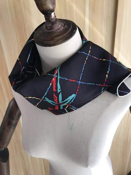 2020 arrival winter autumn classic black 100% pure silk scarf twill hand made roll 90*90 cm shawl wrap for women lady, Blue;gray
2020 arrival winter autumn classic black 100% pure silk scarf twill hand made roll 90*90 cm shawl wrap for women lady, Blue;gray