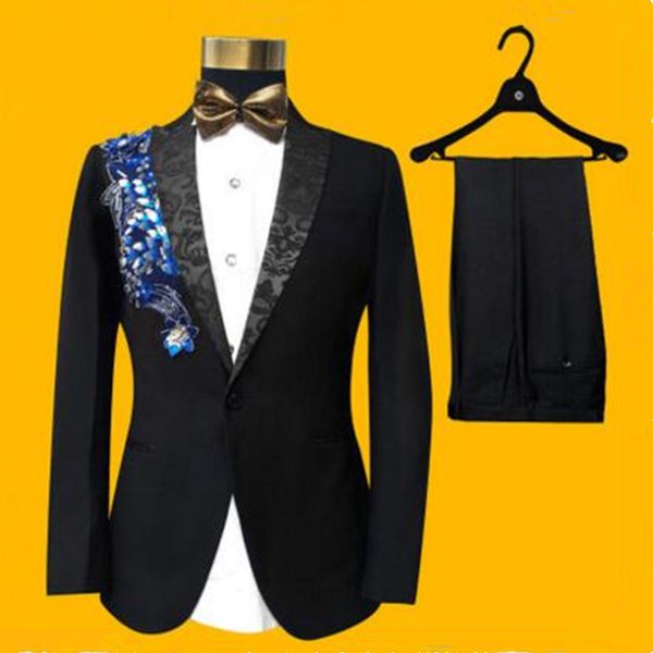 (jacket+tie+pants) three pieces set mens suits singer performance stage show sequins embroidery flower blue black wedding suit, Black;red
(jacket+tie+pants) three pieces set mens suits singer performance stage show sequins embroidery flower blue black wedding suit, Black;red