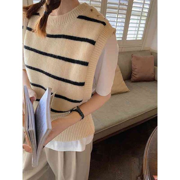 ruiishi simple stripe closure small design sense sweater 2021 autumn new korean short vest women, White;black
ruiishi simple stripe closure small design sense sweater 2021 autumn new korean short vest women, White;black