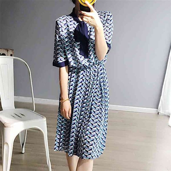 spring arrival korean style chiffon dress women slim half sleeve print es bow collar vintage 210527, Black;gray
spring arrival korean style chiffon dress women slim half sleeve print es bow collar vintage 210527, Black;gray