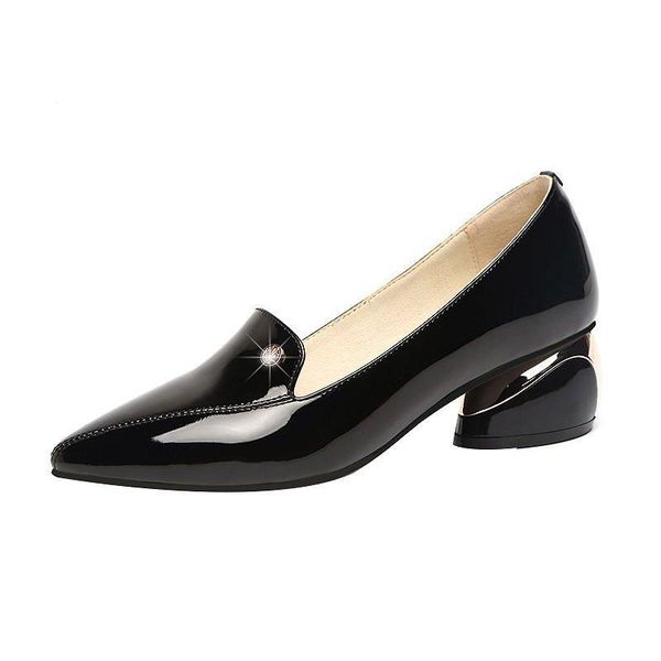 dress shoes 2021 plus size 34-42 ol office lady black patent leather pointed toe boat med heels pumps zapatos mujer
dress shoes 2021 plus size 34-42 ol office lady black patent leather pointed toe boat med heels pumps zapatos mujer