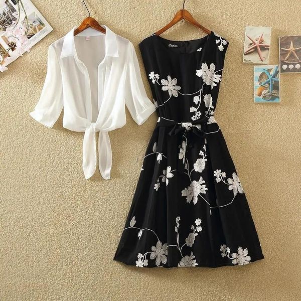 work dresses dress suit women's fashion 2021 summer style korean bandage retro printed chiffon blouse two-piece, White;black
work dresses dress suit women's fashion 2021 summer style korean bandage retro printed chiffon blouse two-piece, White;black