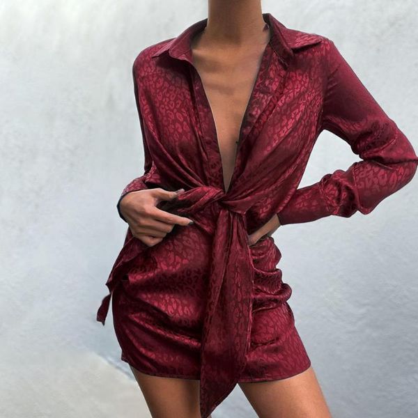 casual dresses autumn leopard print shirt dress irregular women turndown collar long sleeve bandage streetwear, Black;gray
casual dresses autumn leopard print shirt dress irregular women turndown collar long sleeve bandage streetwear, Black;gray