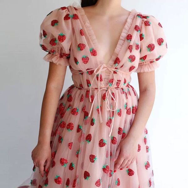 2021 new casual short sleeve v neck lace up a line elegant strawberryprint mesh long women summer party evening 6yav, Black;gray
2021 new casual short sleeve v neck lace up a line elegant strawberryprint mesh long women summer party evening 6yav, Black;gray