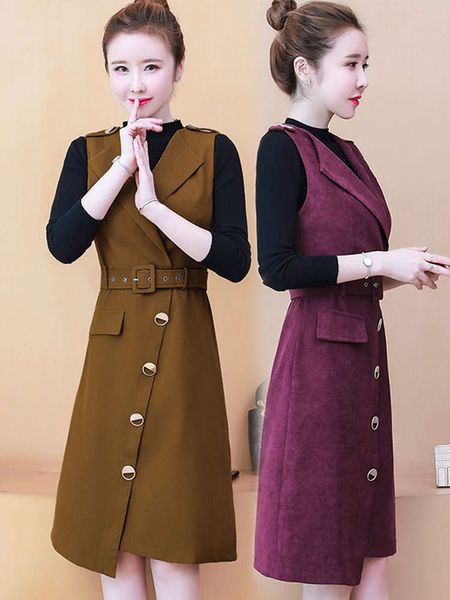 autumn winter 2021 new fashion western style age reducing medium and long base knitted vest two piece small fragrance dress, White
autumn winter 2021 new fashion western style age reducing medium and long base knitted vest two piece small fragrance dress, White