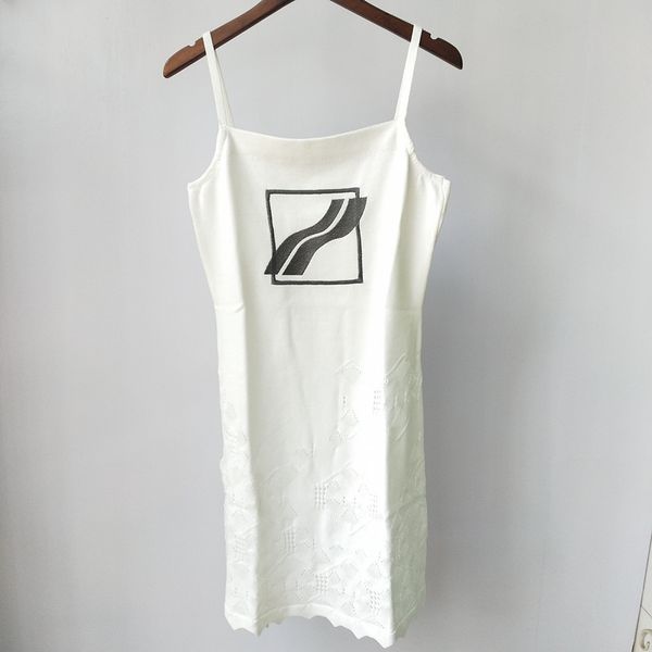 59% off factory outlet store summer cut out embroidery pattern suspender knitted dress, Black;white
59% off factory outlet store summer cut out embroidery pattern suspender knitted dress, Black;white
