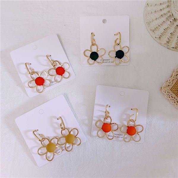 hbp fashion south korea east gate 2021 new sweet metal hollowed out sunflower small fresh versatile niche temperament female earrings, Silver
hbp fashion south korea east gate 2021 new sweet metal hollowed out sunflower small fresh versatile niche temperament female earrings, Silver