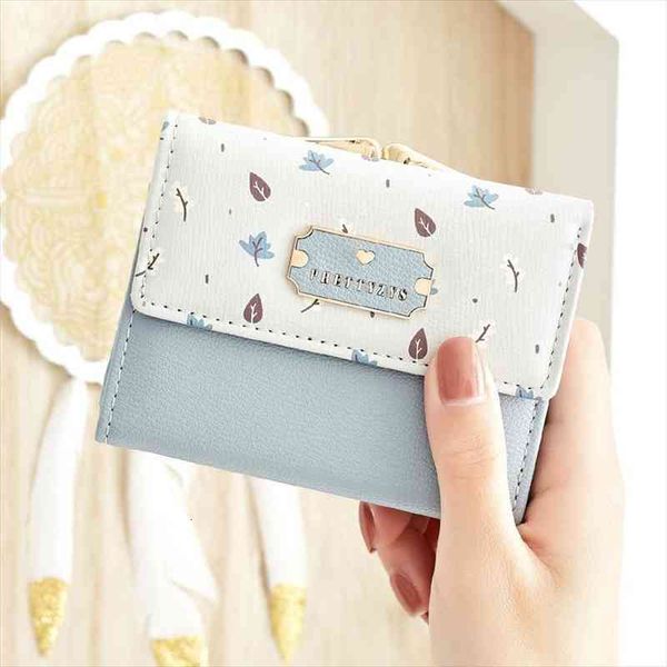 brand fresh women wallet small wallets short design fashion cute coin purse three fold multi function printing card holder, Red;black
brand fresh women wallet small wallets short design fashion cute coin purse three fold multi function printing card holder, Red;black