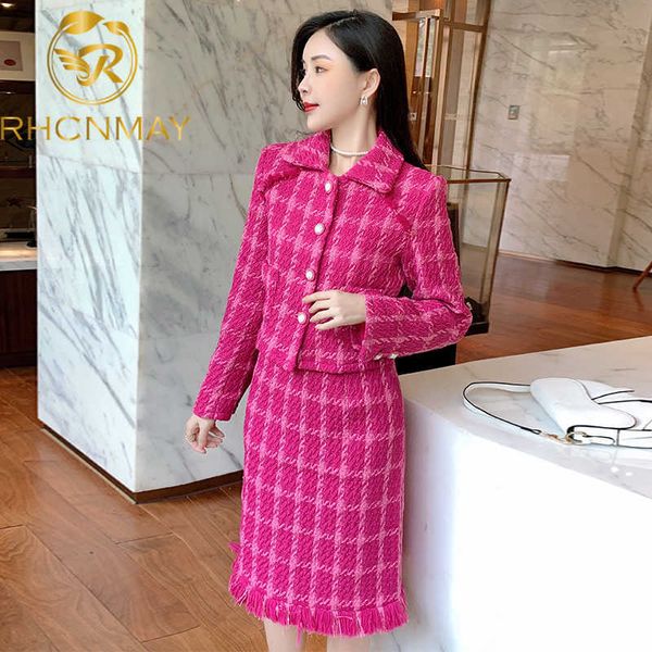 autumn winter women single breasted tweed short jacket coat + slit pencil skirt suit 2 pcs clothing set rose red plaid suit 211119, White
autumn winter women single breasted tweed short jacket coat + slit pencil skirt suit 2 pcs clothing set rose red plaid suit 211119, White