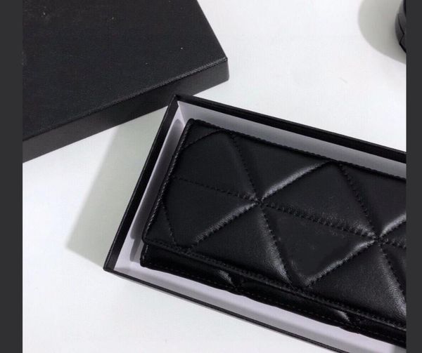 2021 women wallets long purse sheepskin wallet fashion style high quantity, Red;black
2021 women wallets long purse sheepskin wallet fashion style high quantity, Red;black