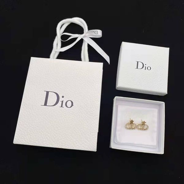 backs earrings d family 21 products s925 silver needle cd letter full diamond high version fashion temperament five pointed star, White
backs earrings d family 21 products s925 silver needle cd letter full diamond high version fashion temperament five pointed star, White