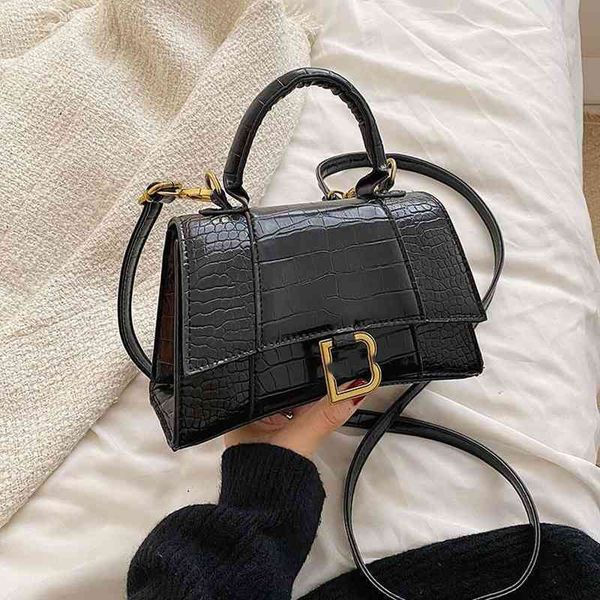 2022 factory outlet crocodile hourglass bag women's new high-grade handbag net red with versatile one shoulder messenger bag fashion xi
2022 factory outlet crocodile hourglass bag women's new high-grade handbag net red with versatile one shoulder messenger bag fashion xi