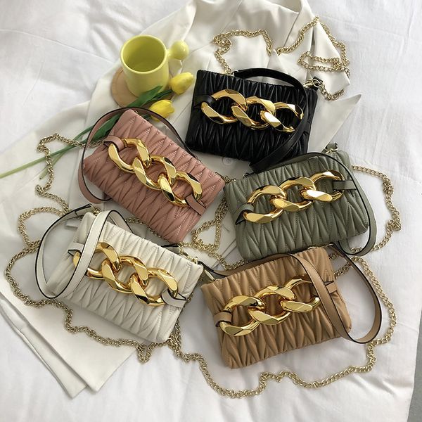 women's 2021 new small summer thick chain niche fashion pleated single shoulder bag women's messenger
women's 2021 new small summer thick chain niche fashion pleated single shoulder bag women's messenger
