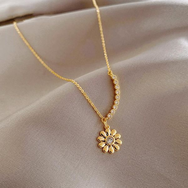 chokers daisy necklace gold color flower pendants choker for women female jewelry accessories girl kpop, Golden;silver
chokers daisy necklace gold color flower pendants choker for women female jewelry accessories girl kpop, Golden;silver
