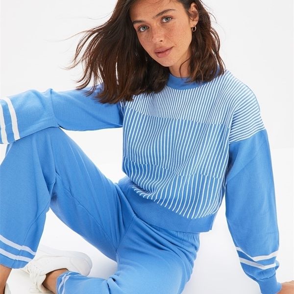 trendyol striped knitwear sub-suit twoaw22au0266 220315, White
trendyol striped knitwear sub-suit twoaw22au0266 220315, White