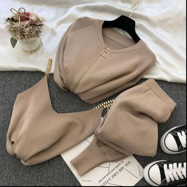 fashion womens suit 2021 autumn new product casual sweet temperament chain vest knitted jacket three piece elastic pants, Gray
fashion womens suit 2021 autumn new product casual sweet temperament chain vest knitted jacket three piece elastic pants, Gray